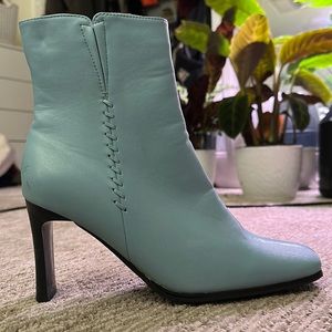 COPY - Light blue bootie